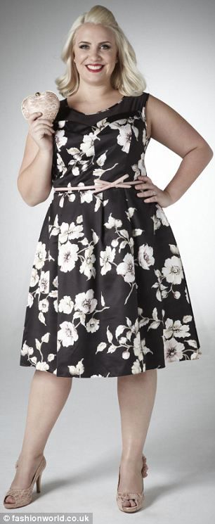 Curvy Claire bekanntschaften erotik ahmed abdelmaksoud recommends Curvy Claire