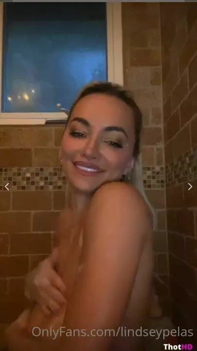 ashleigh morgan mayes recommends lindsey pelas nude live pic