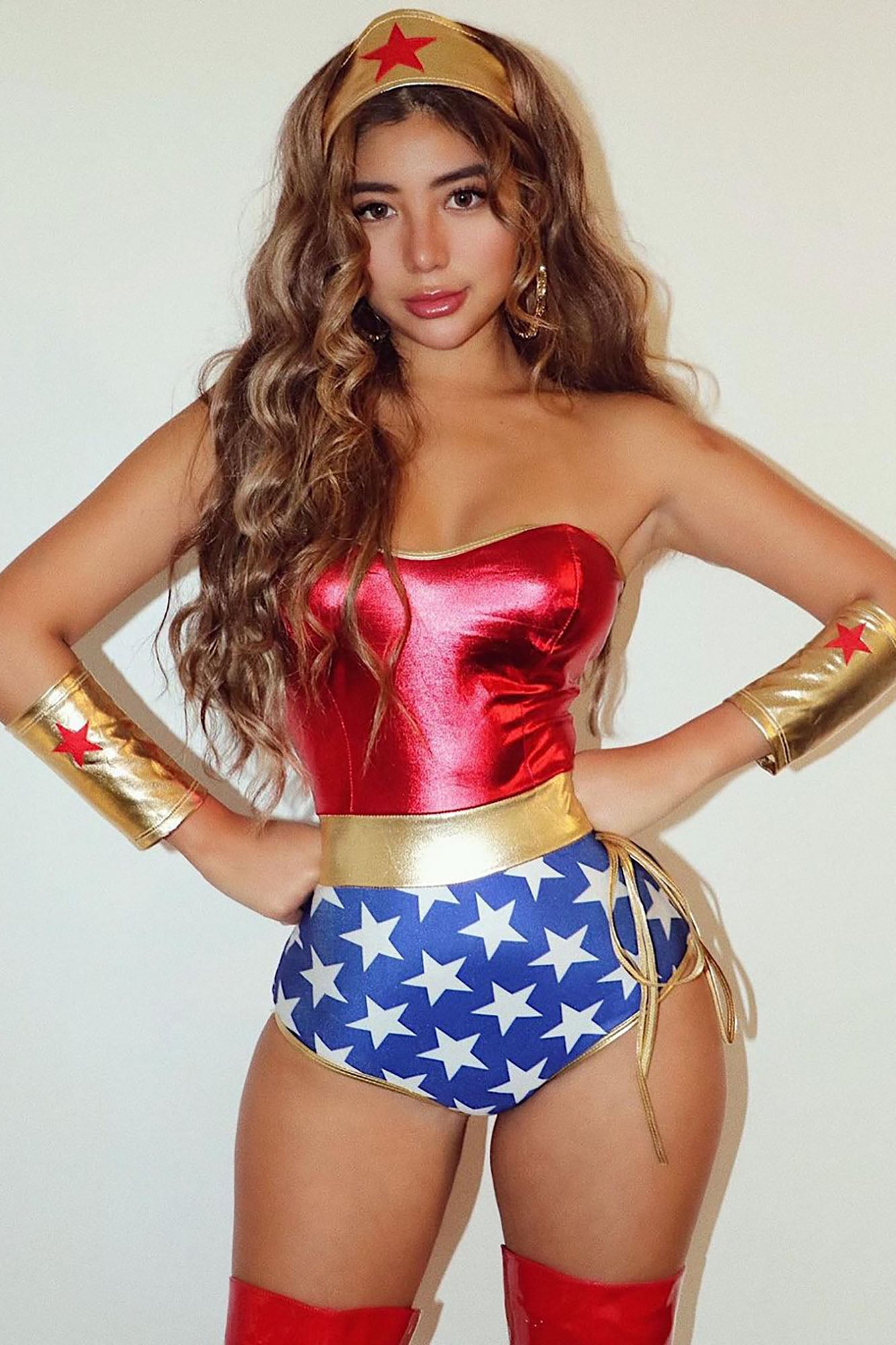 carol ronan recommends Slutty Wonder Woman Costume