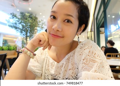 cendy lopez recommends Asian Selfie