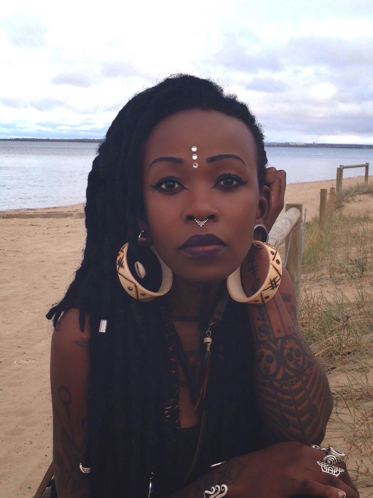 ebony beach nudes - desi blue film adele adelia