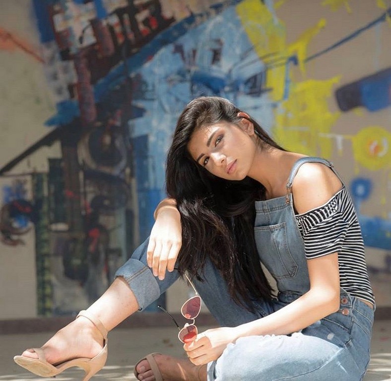 venusss model - sara jay ava ryder skye