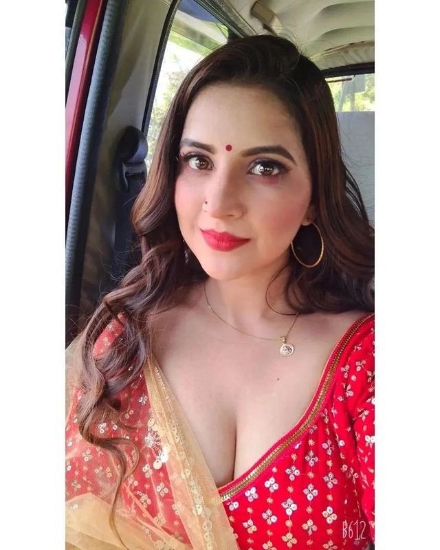 andrae smith recommends downblouse india pic
