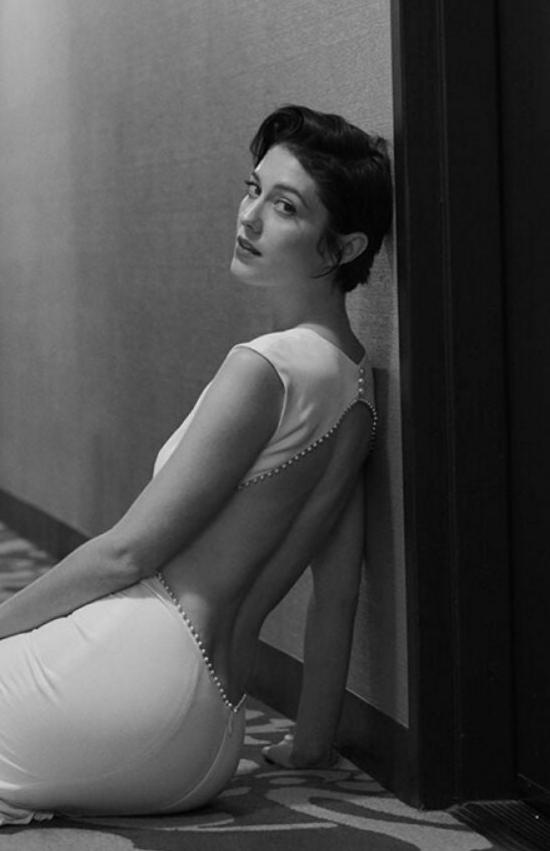 ali shariati recommends Elizabeth Winstead Ass