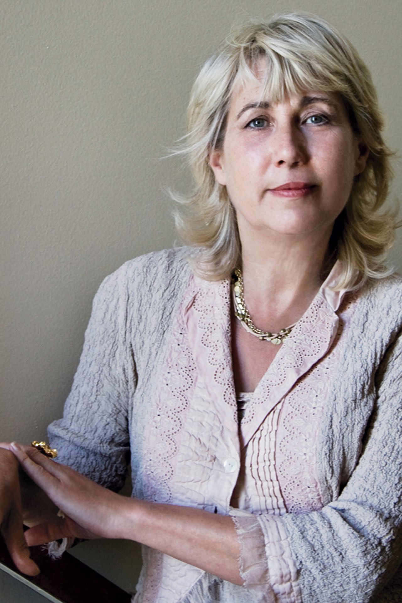 carmen marino recommends Frances Bentley