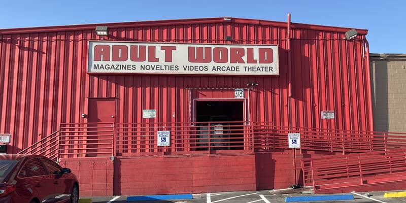 claire bergmann recommends adult theaters in vegas pic