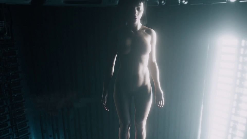 scarlett johansson hot scene - navel licked remy gloryhole