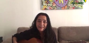 aida alicea add photo claudia ferrari