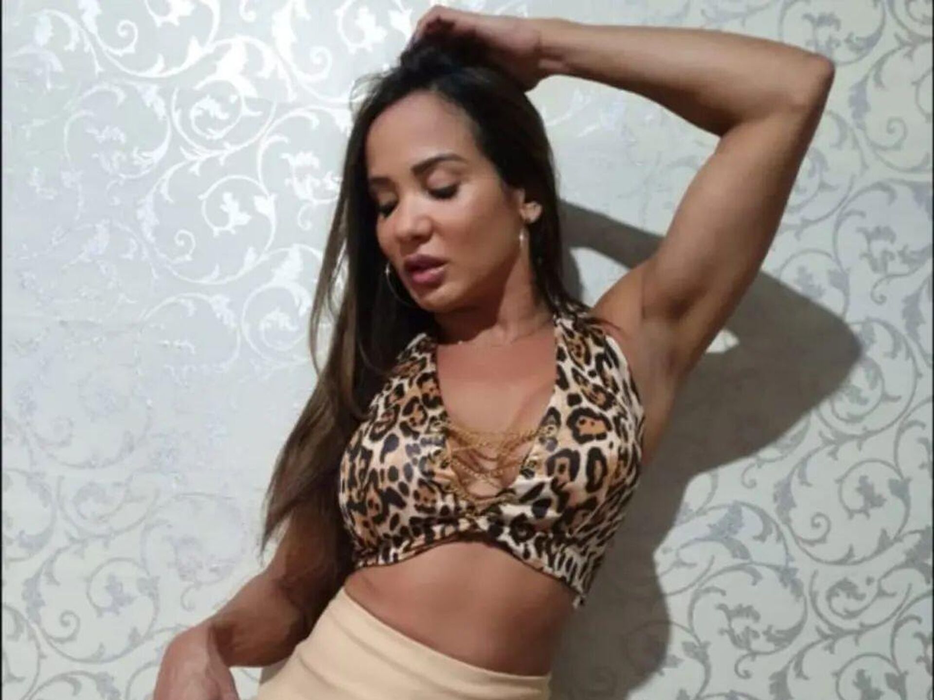 amanda cunnington share busty milf flashing