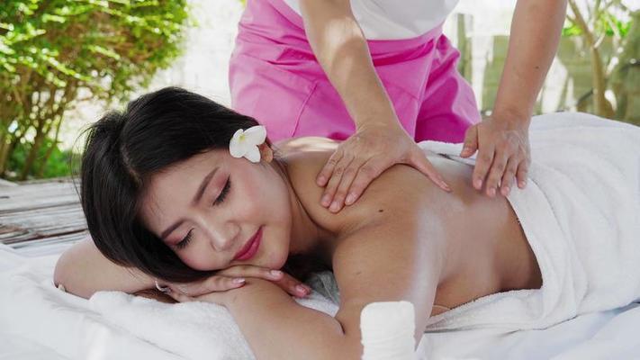 chelsey renaud recommends Asian Hot Massage Videos