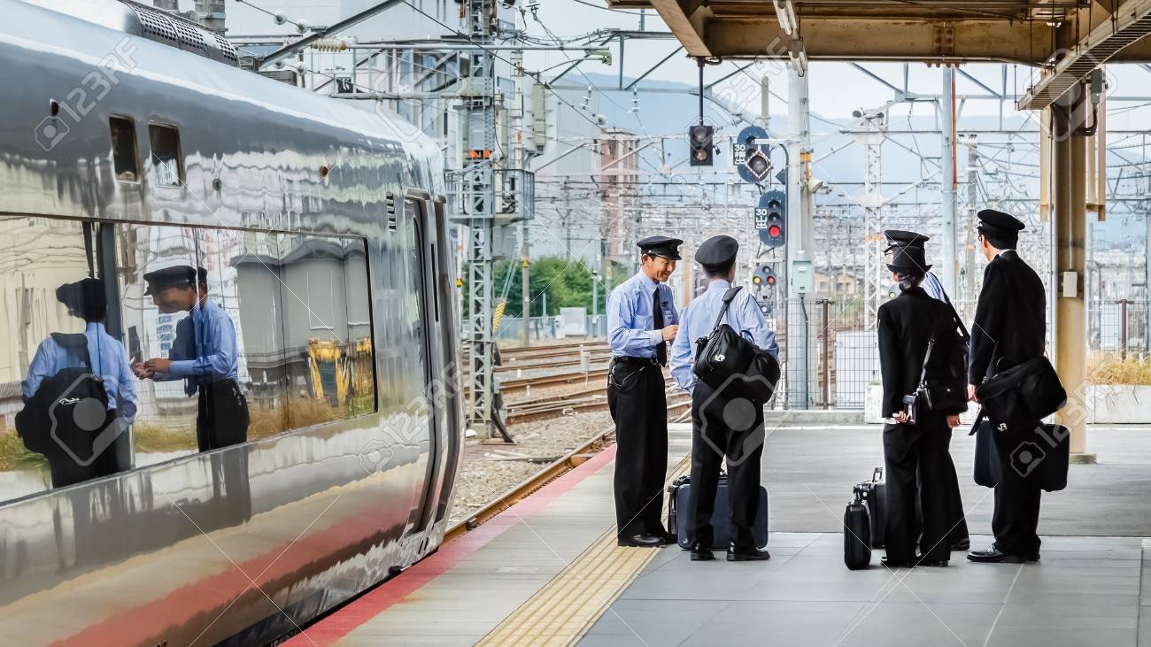 derek sharp recommends Japanese Train Grouping