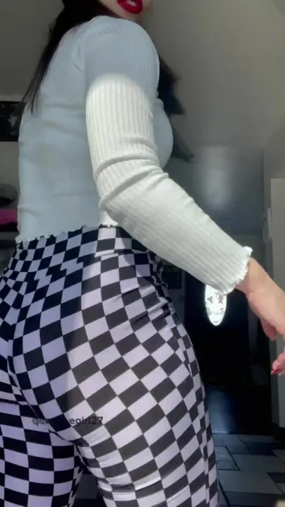 Best of miss lingling corey gilliland share flair pants porn photos