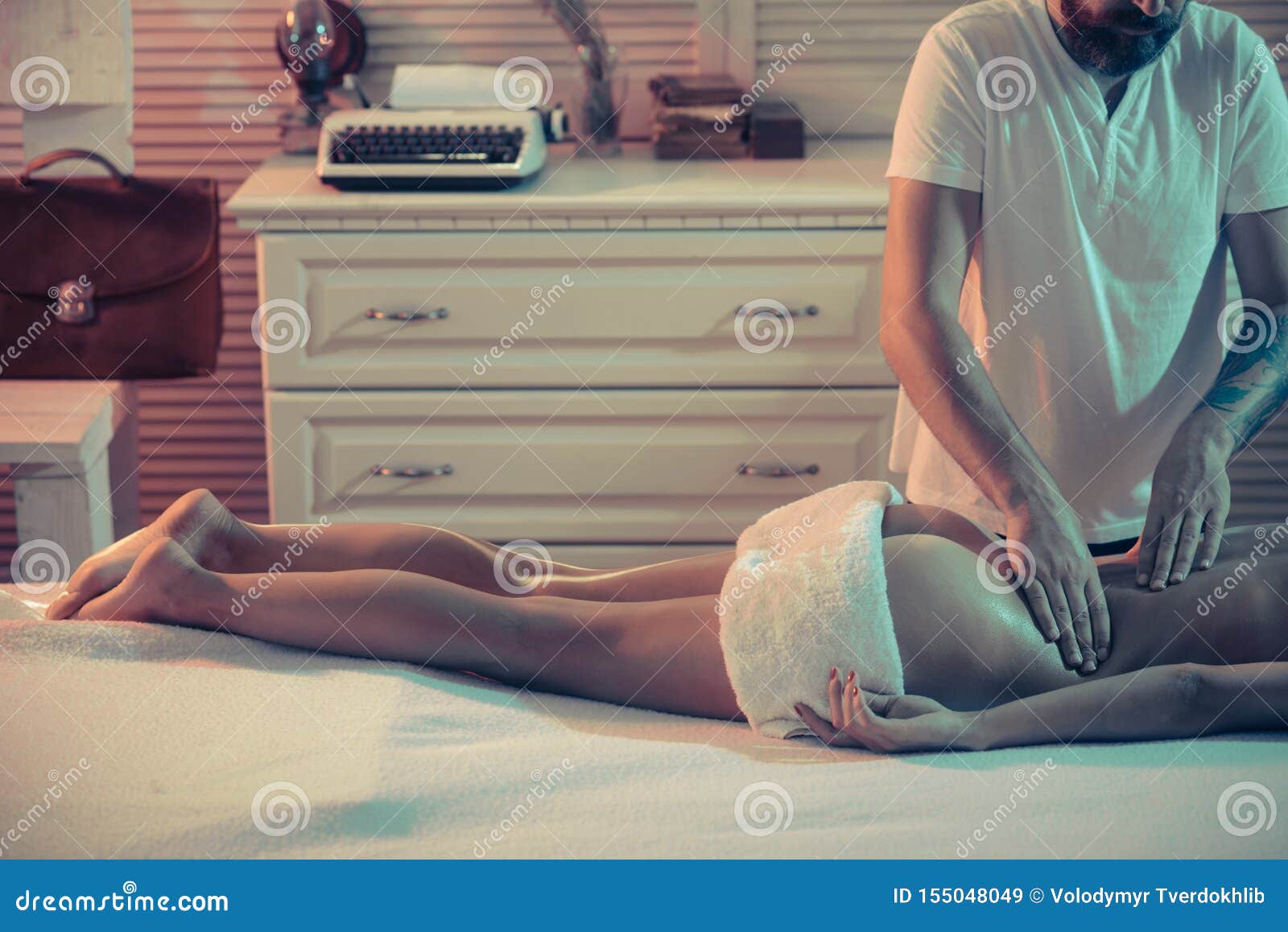 bret montgomery recommends Nude Massage Therapist