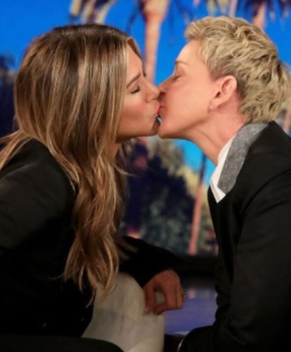 donnie everhart recommends Jennifer Aniston Lesbian Scene