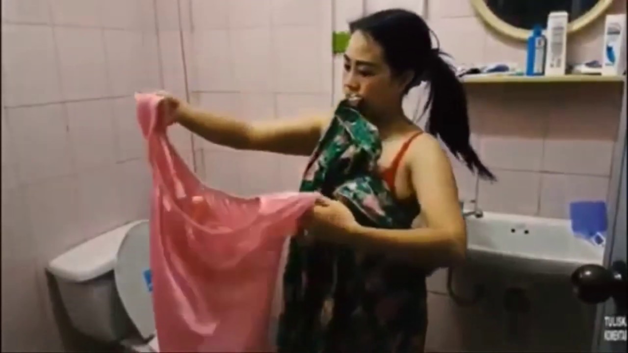 ngintip cewek mandi - naked anime movie twerking assjob