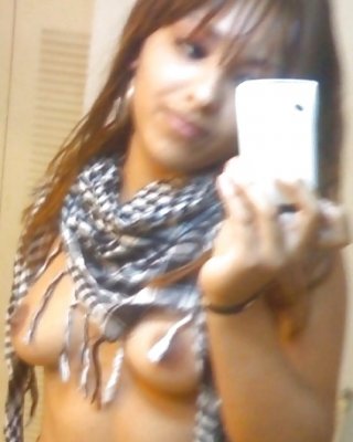 Best of chen zhiwei's gallery public agent agent carol howey add photo naked latina selfie
