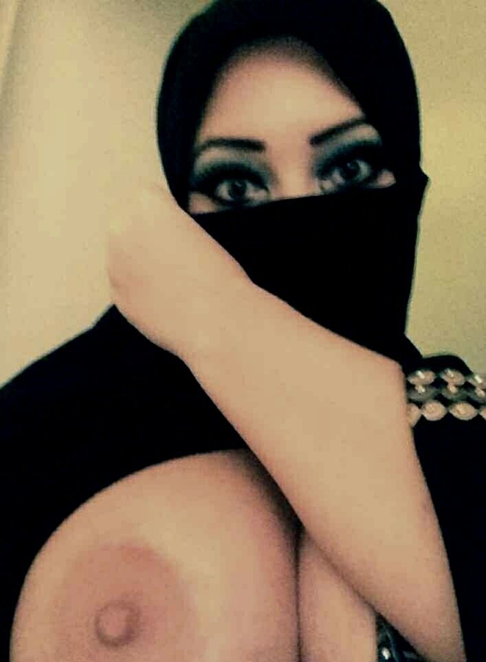 middle eastern woman naked - argentina naked mompov erin