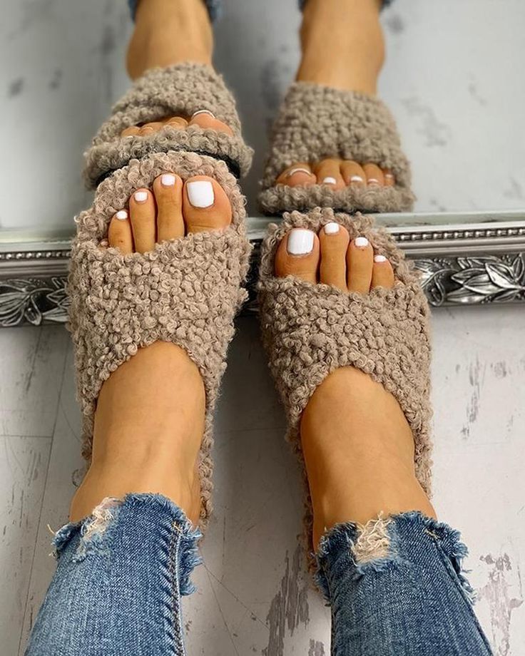 andrea hamilton recommends feet porn latina carmen dwyer add feet porn latina photo