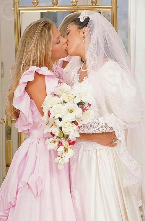 lesbian seduces bride - extreme cum eating free lesbian videos hot