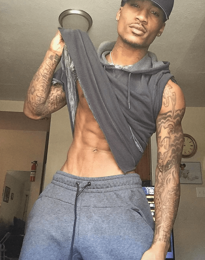 chris telfair share biggest amature tits