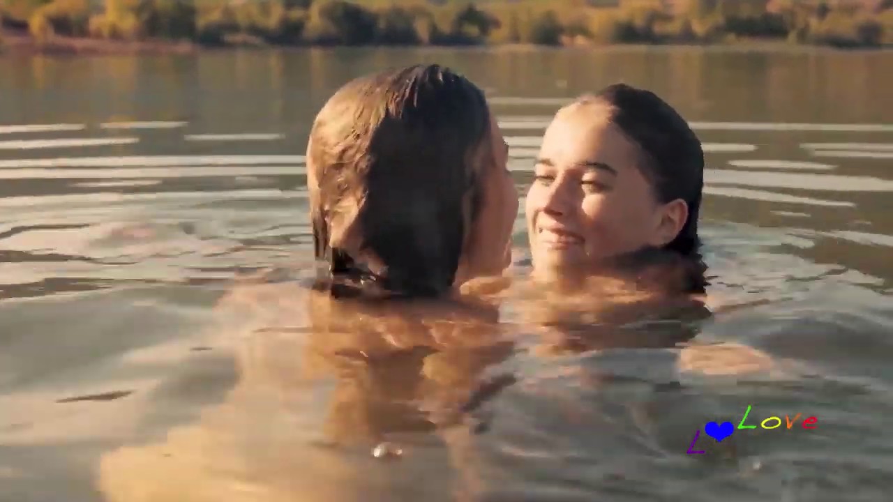 nude lesbian teenagers - fingering myself in public saggy titjob