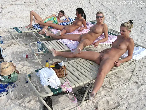 Mia khalifa thicc a grenoble Naked Beachgirls co worker
