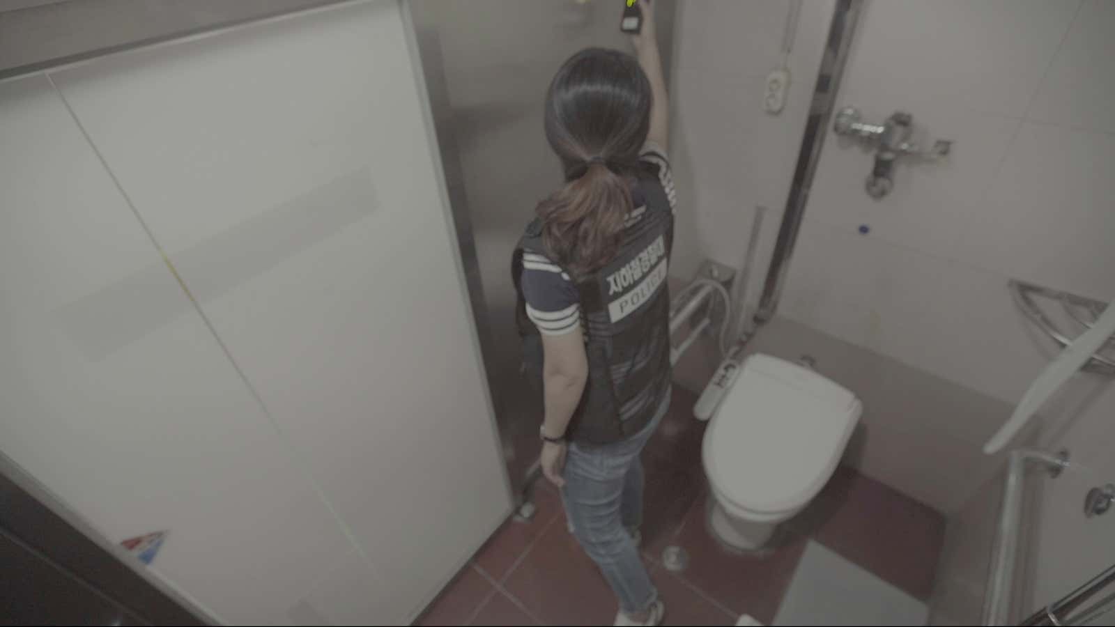 bathroom spy cam porn marvel comics bathroom spy cam porn