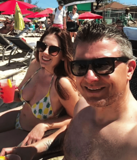 aikeen molit recommends Swingers Beach Party