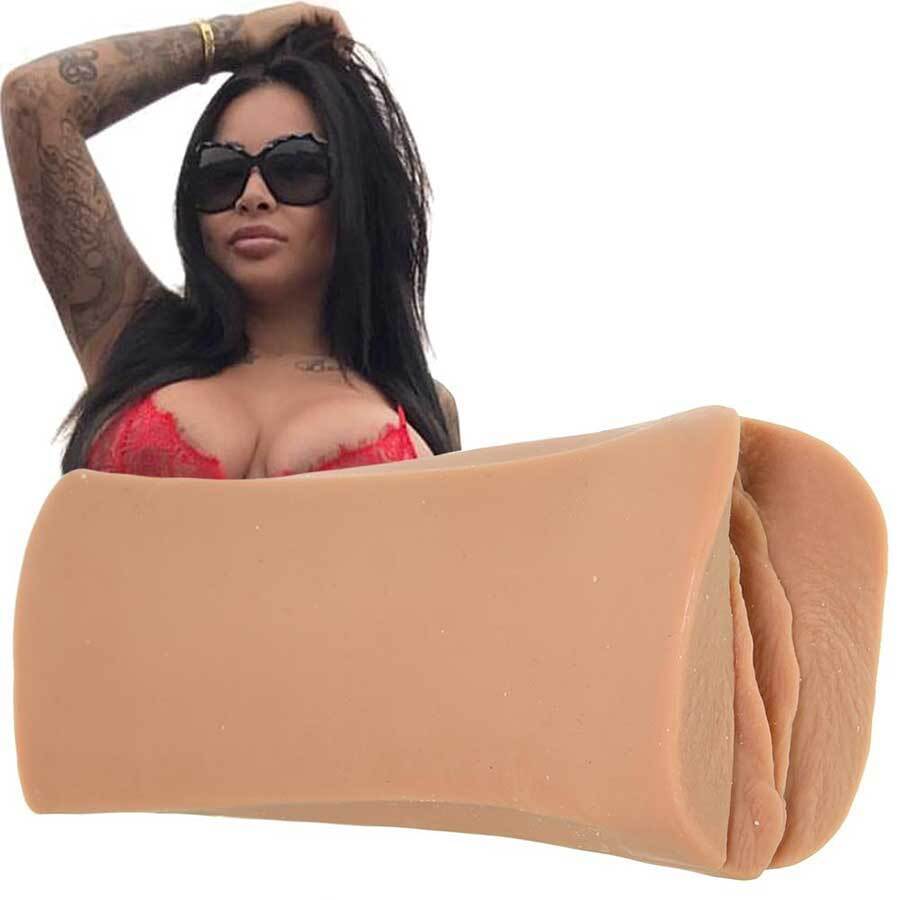 cedric b recommends brittanya pussy daphne horton add brittanya pussy photo