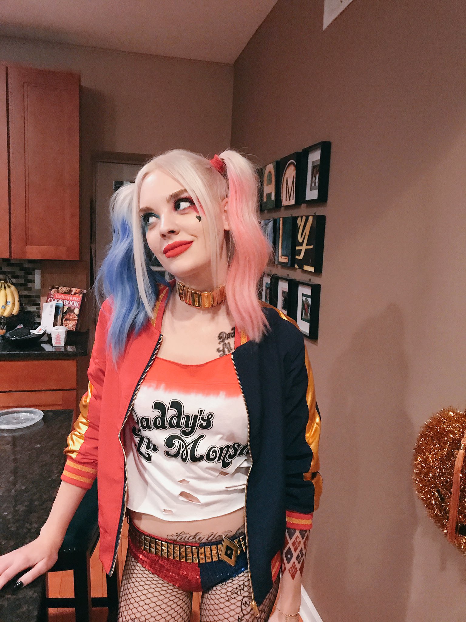 elsa jean halloween - mujeres infieles xxx uncover porn