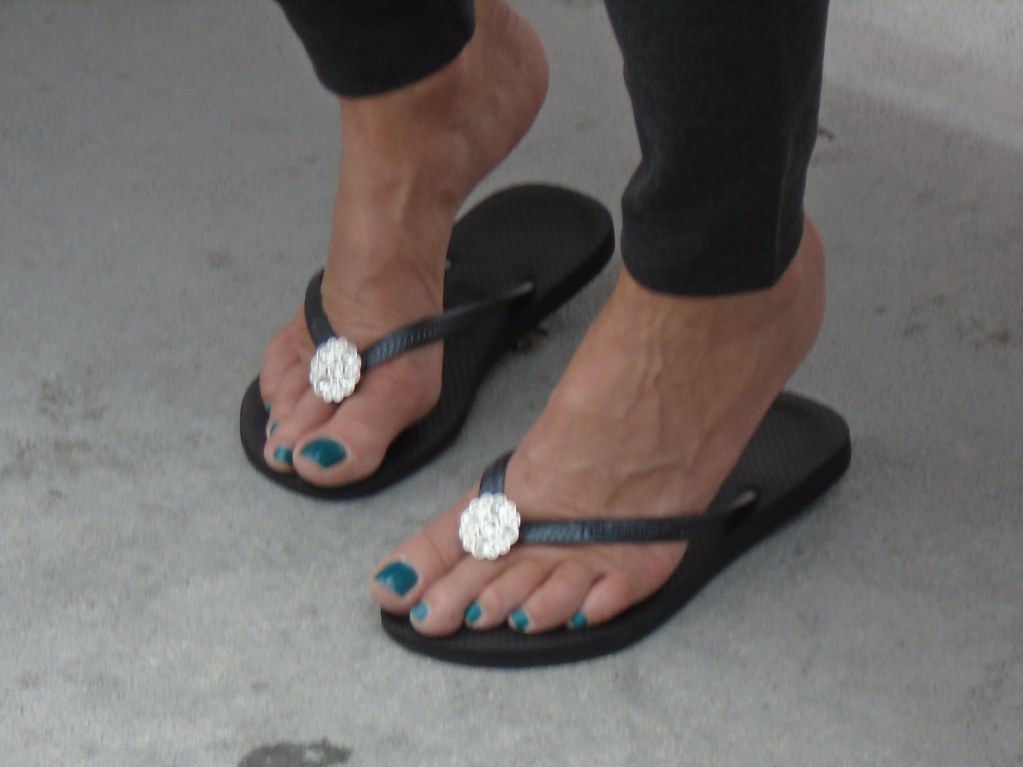 andy hadel recommends sexy gilf feet pic