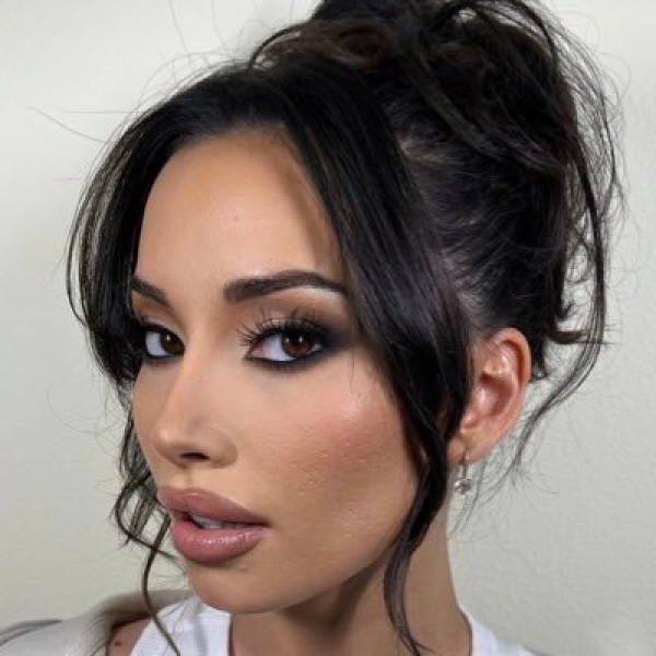 alyson haley like aria lre photo alastair curtis recommends aria lre pic