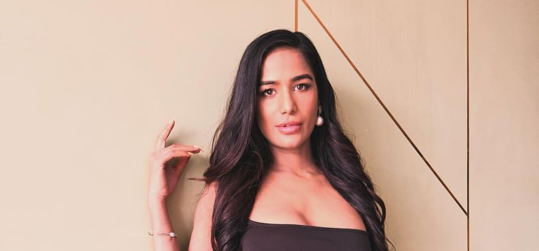 bobo koh recommends poonam pandey masturbating pic