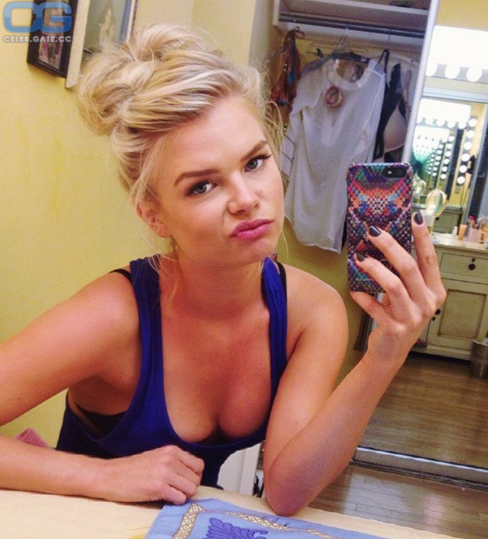 kelli goss naked - ebony feetjob quiero ver pornos de guatemala