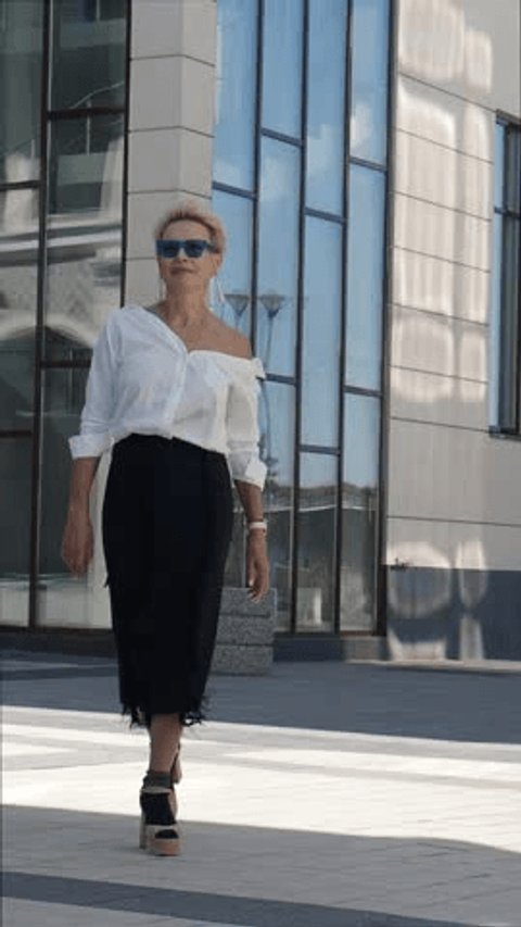 alexa roberts recommends Mature Up Skirt Videos