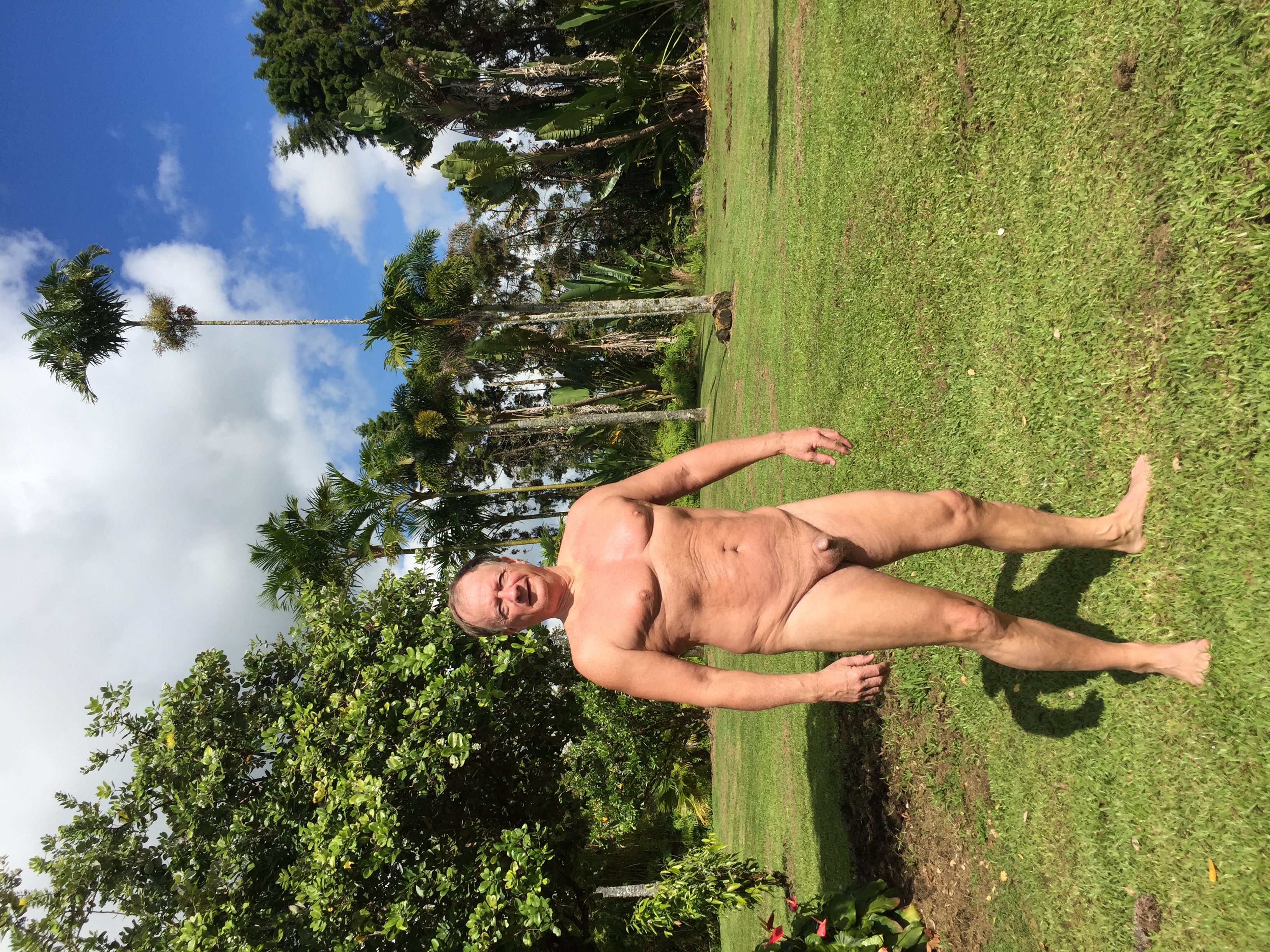 andrew peoples recommends Guys Outdoors Naked