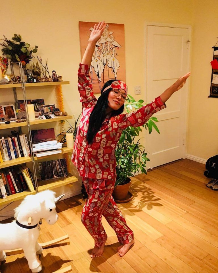 ali wong butt - juq 445 short chubby latina nude