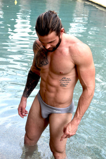 Best of estter muniz videos art xpressions share pictures of guys in speedos photos
