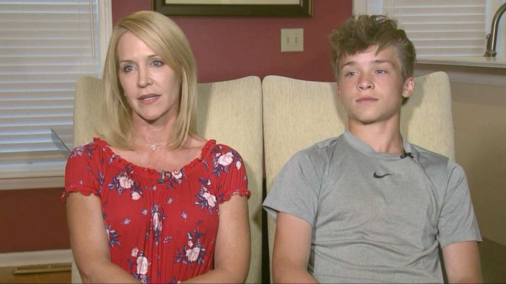 mother and son nudist - vr porn 8k free sexuele voorlichting film
