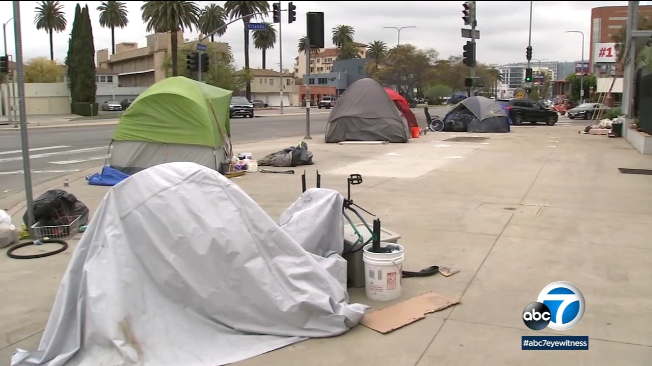 dameria hutabarat like homeless nude photo dean gillen recommends homeless nude pic