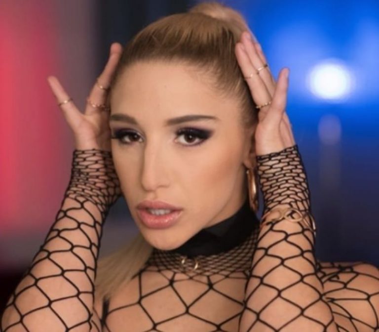 abella danger onlyfans - moona nude blonde strippers