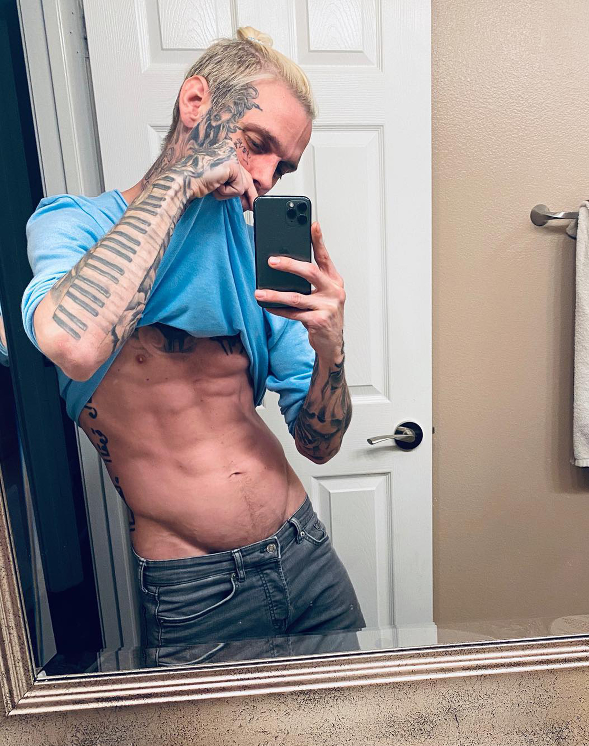 deborah musick recommends nude aaron carter pic