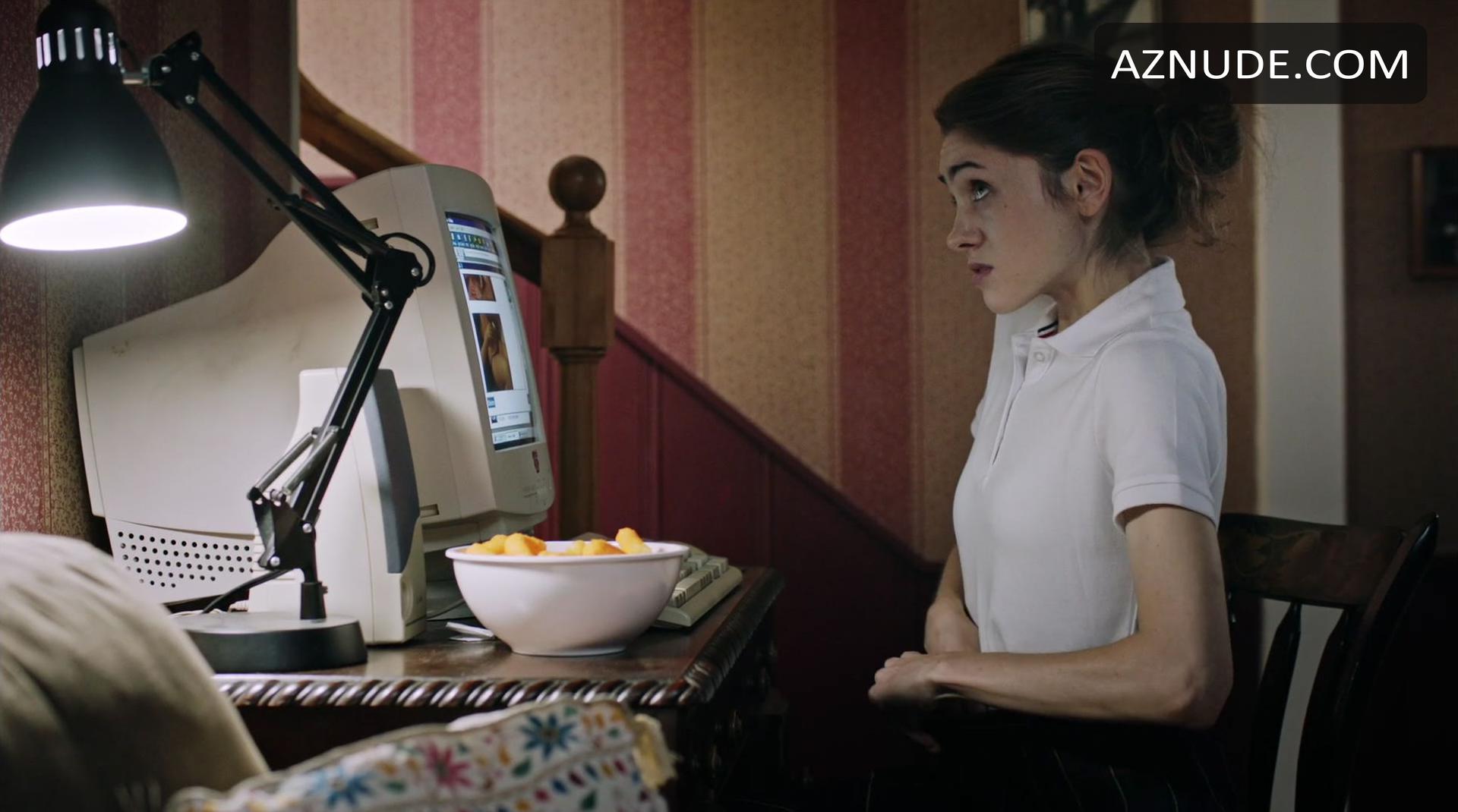 natalia dyer sex scenes - julie cash massage favorita onlyfans