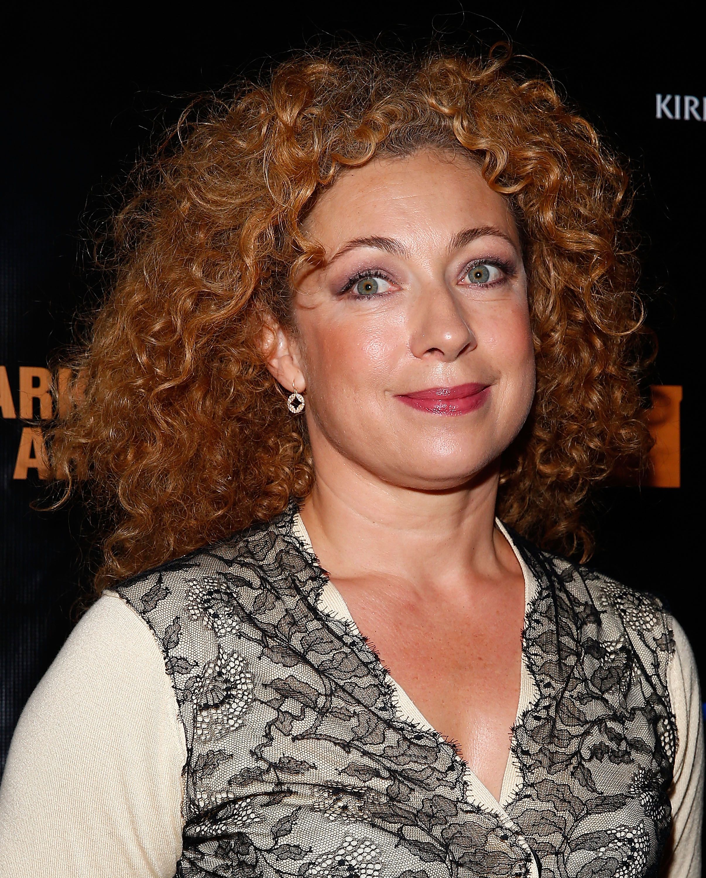alex kingston hot - its hanna naked skip the gsmes