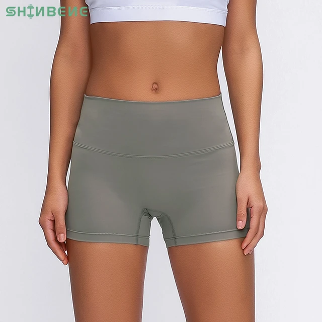 amanda leight recommends short shorts cameltoe pic