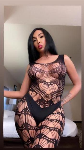 Onion tits pin up Bham Al Escort riding paleboii