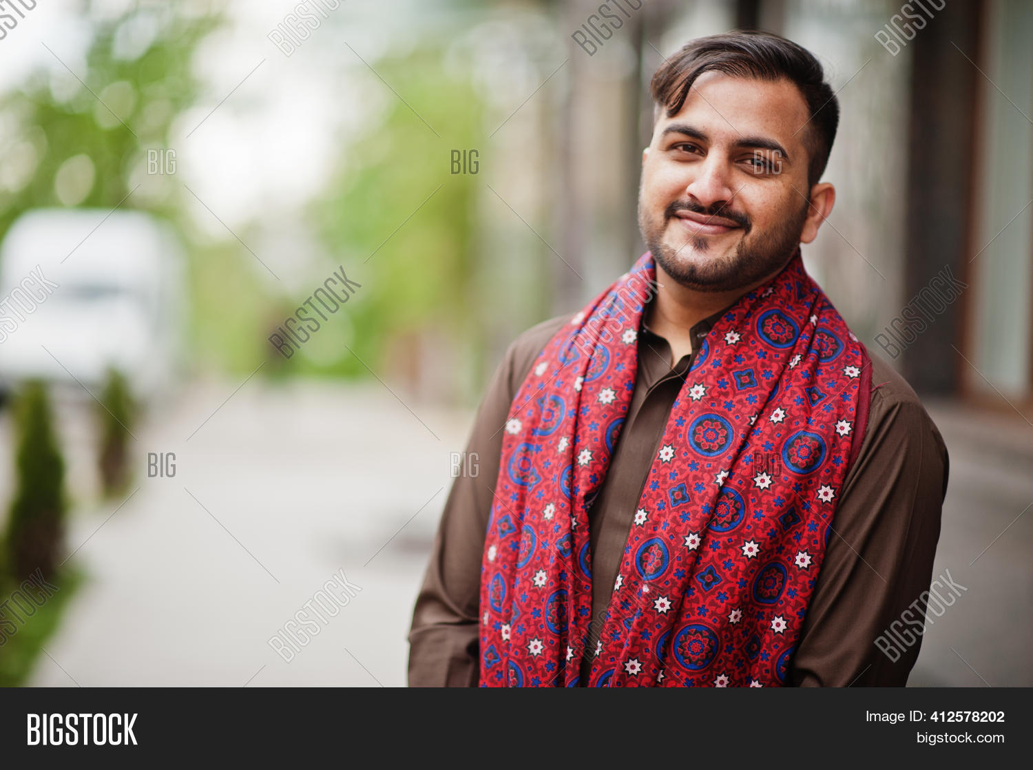 chris eisler recommends pakistani male pictures benoit chevalier add pakistani male pictures photo