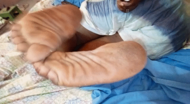 african feet porn - mujer luna bella xxx clare carey naked
