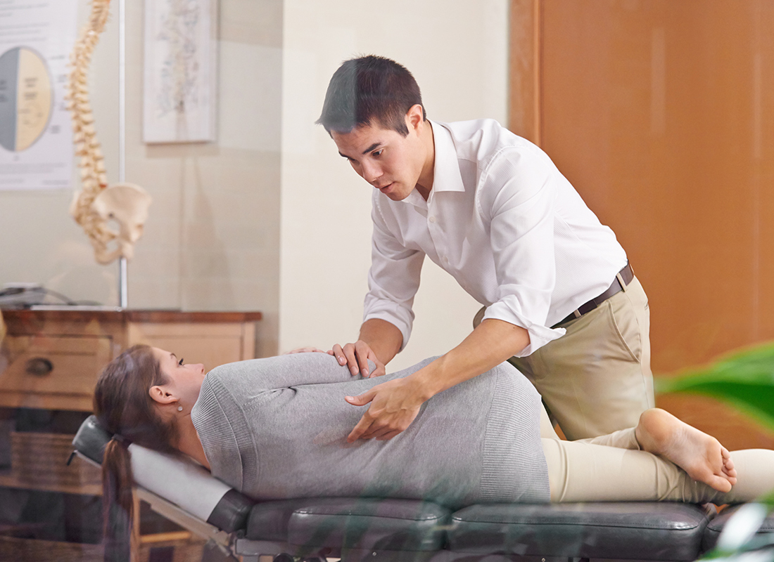 nude chiropractic - megans leaks olivia taylor casting