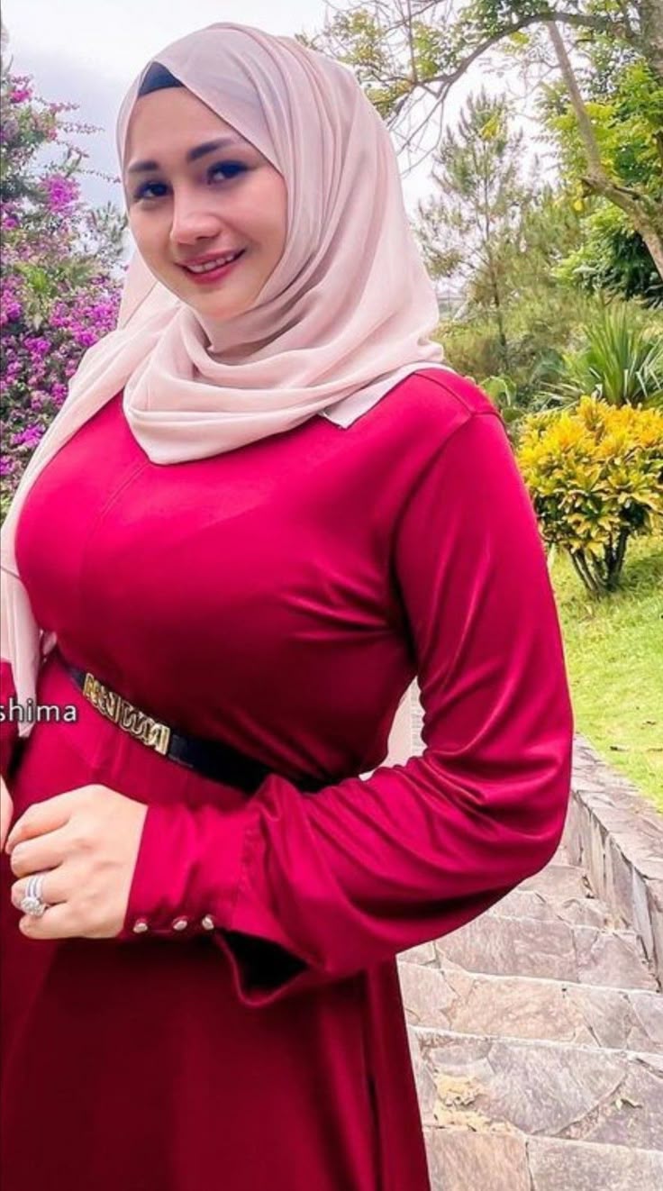 hijab mylf - grandma xxx heather thomas hot